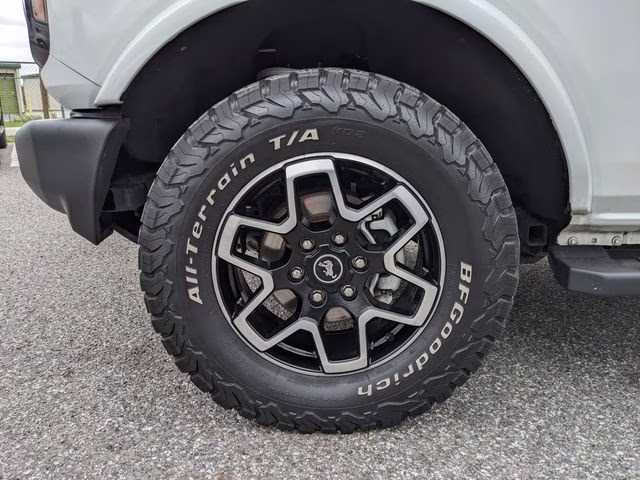 2022 Oxford White Ford Bronco Outer Banks 4X4 SUV