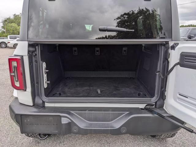 2022 Oxford White Ford Bronco Outer Banks 4X4 SUV