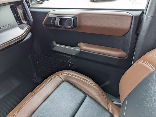 2022 Oxford White Ford Bronco Outer Banks 4X4 SUV