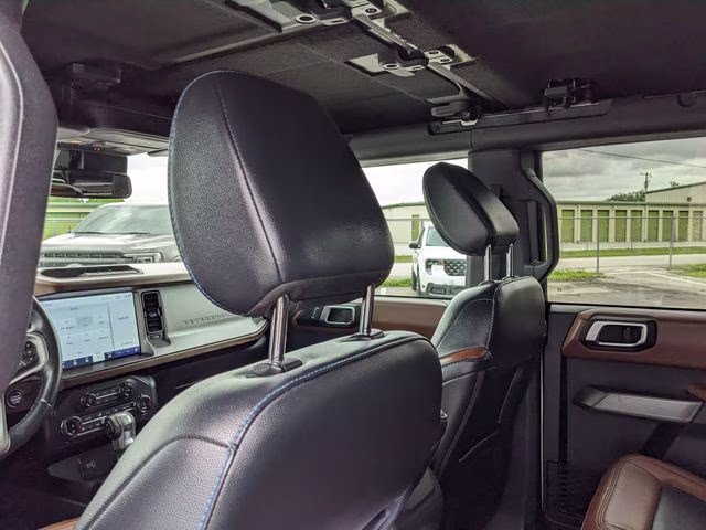 2022 Oxford White Ford Bronco Outer Banks 4X4 SUV