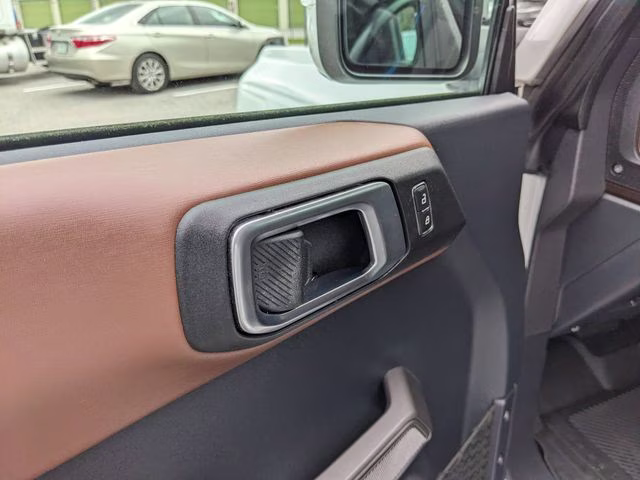 2022 Oxford White Ford Bronco Outer Banks 4X4 SUV