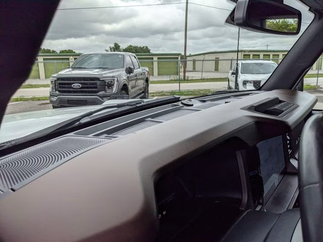 2022 Oxford White Ford Bronco Outer Banks 4X4 SUV