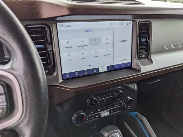 2022 Oxford White Ford Bronco Outer Banks 4X4 SUV
