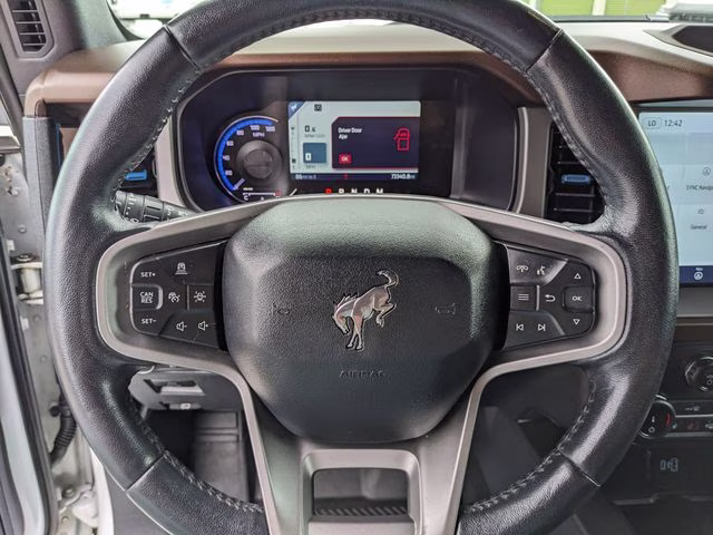 2022 Oxford White Ford Bronco Outer Banks 4X4 SUV