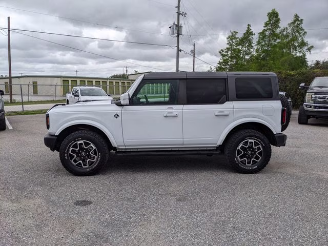 2022 Oxford White Ford Bronco Outer Banks 4X4 SUV