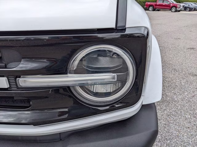 2022 Oxford White Ford Bronco Outer Banks 4X4 SUV