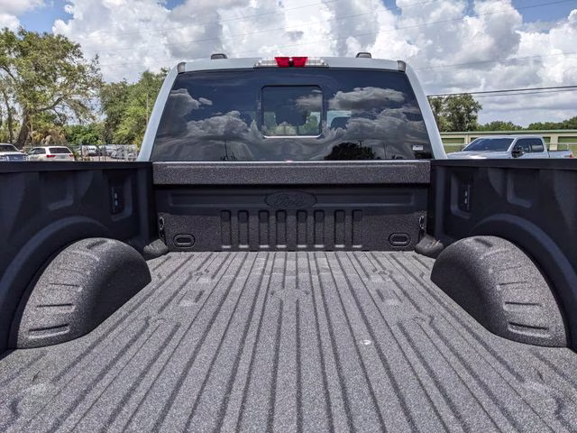 2026 Glacier Gray Metallic Tri-Coat Ford Super Duty F-250 SRW Lariat 4X4 Truck
