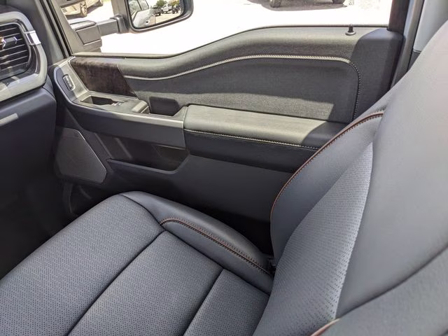2026 Glacier Gray Metallic Tri-Coat Ford Super Duty F-250 SRW Lariat 4X4 Truck