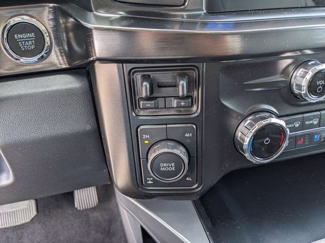 2026 Glacier Gray Metallic Tri-Coat Ford Super Duty F-250 SRW Lariat 4X4 Truck