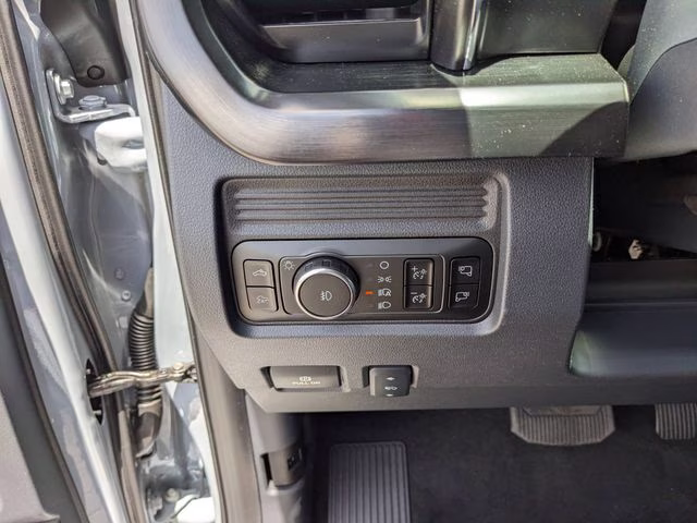 2026 Glacier Gray Metallic Tri-Coat Ford Super Duty F-250 SRW Lariat 4X4 Truck