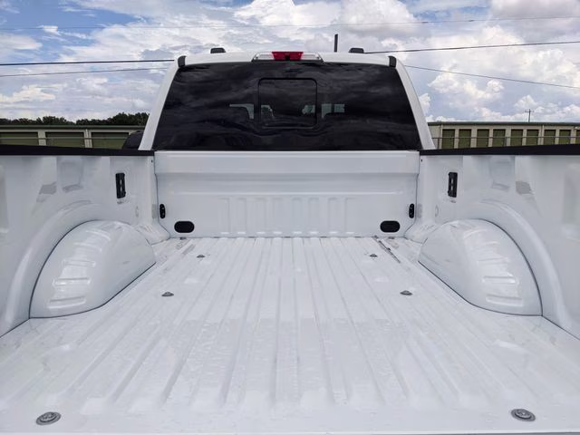 2026 Star White Metallic Tri-Coat Ford Super Duty F-250 SRW Platinum 4X4 Truck