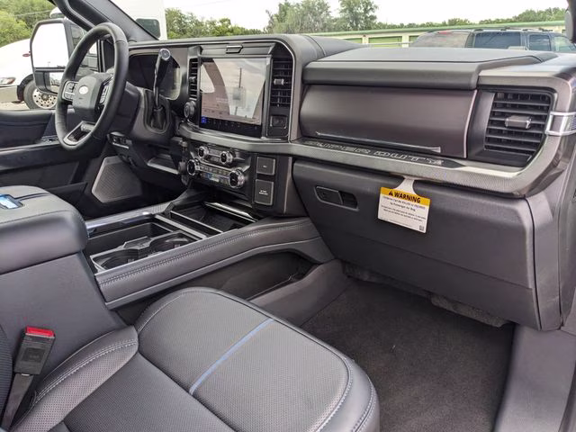 2026 Star White Metallic Tri-Coat Ford Super Duty F-250 SRW Platinum 4X4 Truck