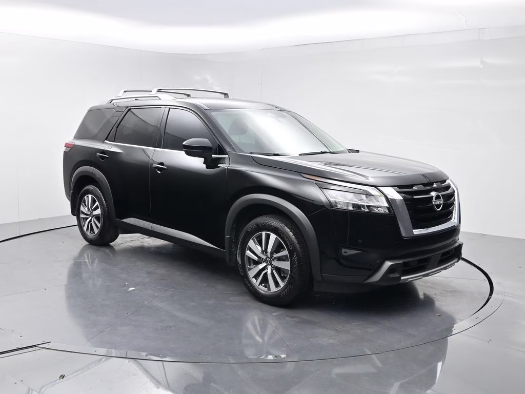 2024 Super Black Nissan Pathfinder SL FWD SUV