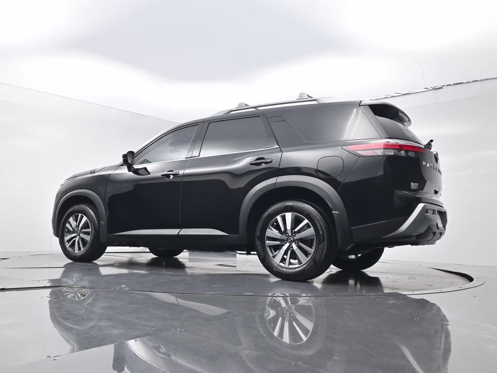 2024 Super Black Nissan Pathfinder SL FWD SUV