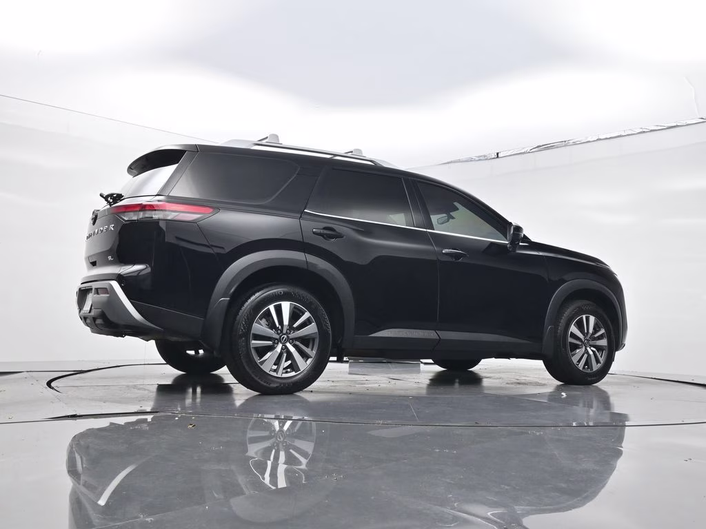 2024 Super Black Nissan Pathfinder SL FWD SUV