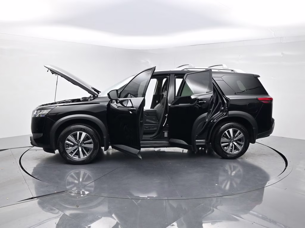 2024 Super Black Nissan Pathfinder SL FWD SUV