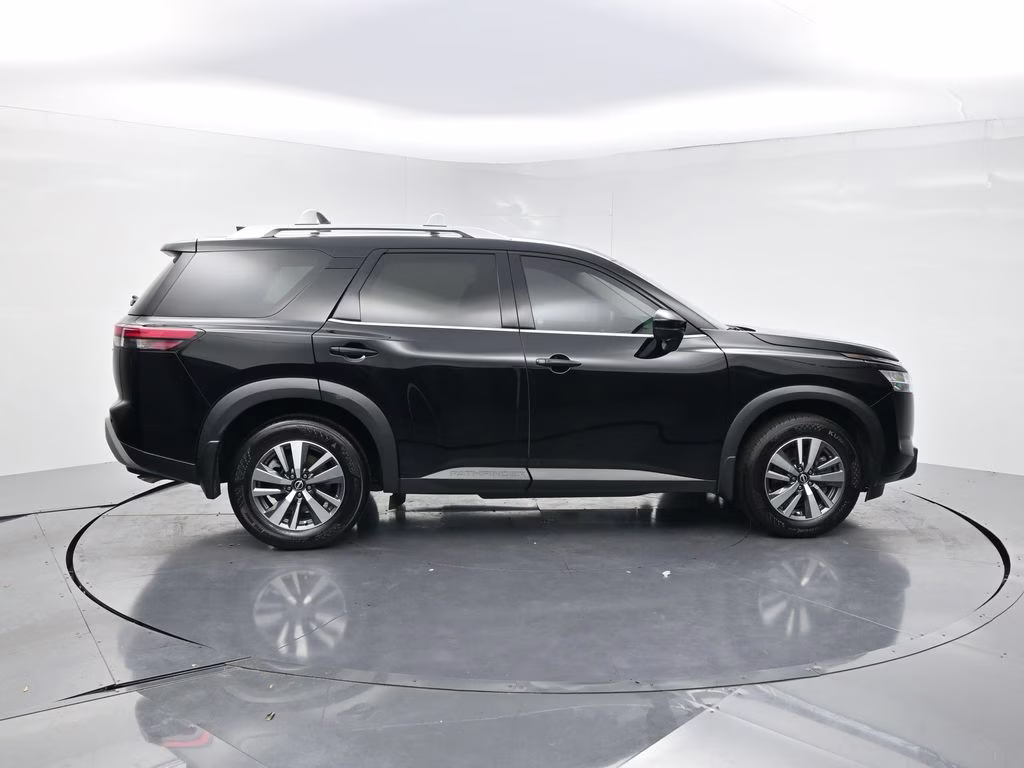 2024 Super Black Nissan Pathfinder SL FWD SUV