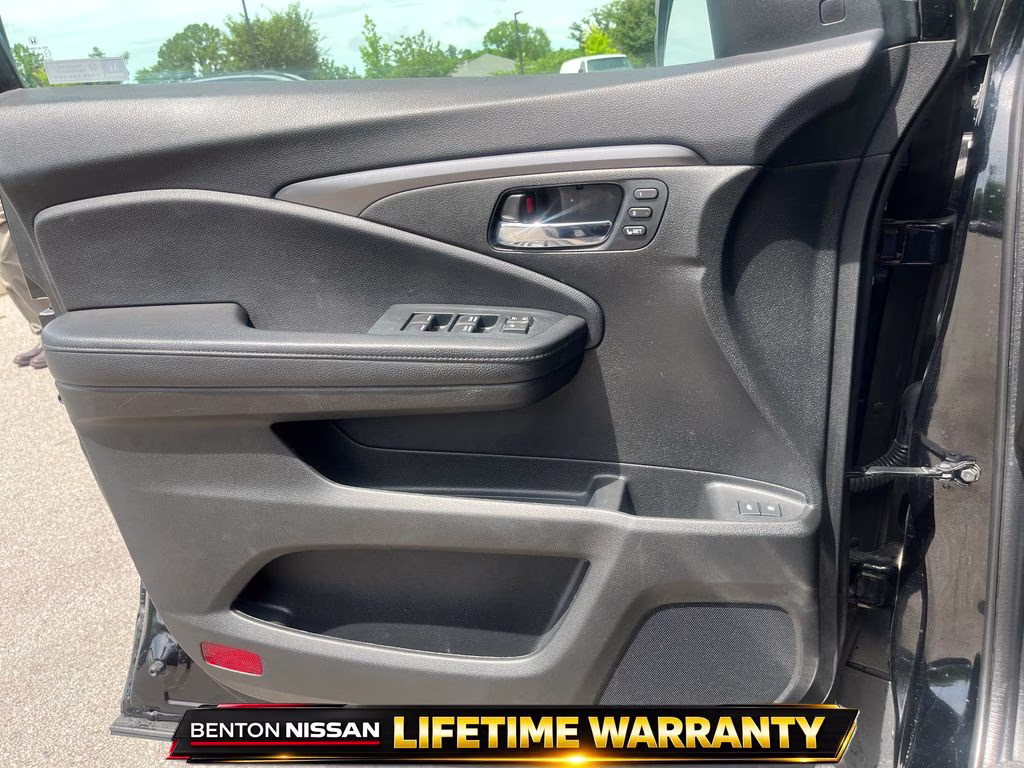 2022 Crystal Black Pearl Honda Pilot EX-L AWD SUV