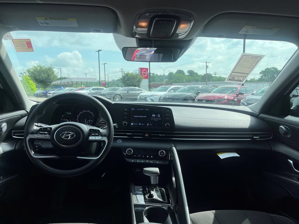 2022 Ceramic White Hyundai Elantra Hybrid Blue FWD Sedan