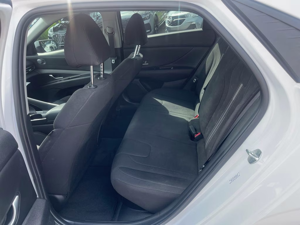 2022 Ceramic White Hyundai Elantra Hybrid Blue FWD Sedan