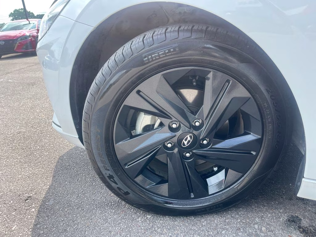2022 Ceramic White Hyundai Elantra Hybrid Blue FWD Sedan