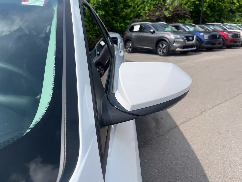 2022 Ceramic White Hyundai Elantra Hybrid Blue FWD Sedan