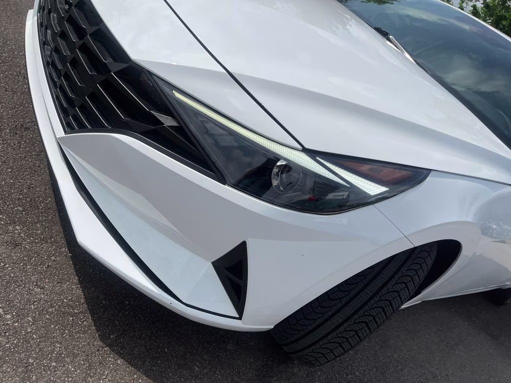 2022 Ceramic White Hyundai Elantra Hybrid Blue FWD Sedan
