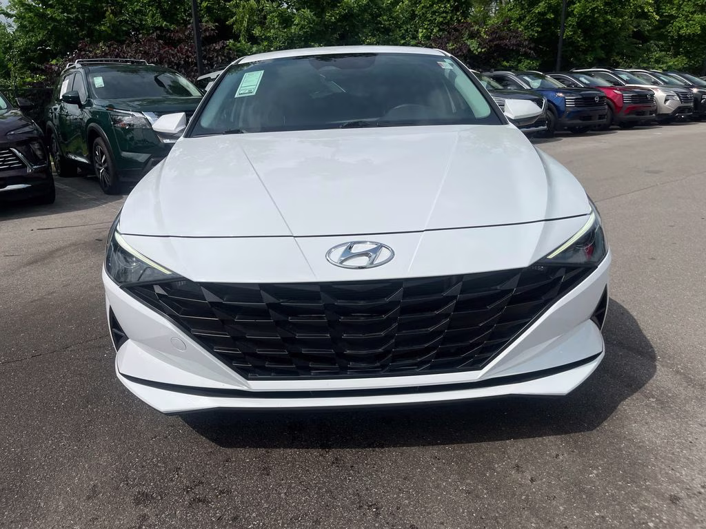 2022 Ceramic White Hyundai Elantra Hybrid Blue FWD Sedan
