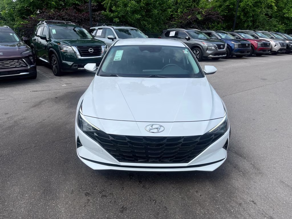 2022 Ceramic White Hyundai Elantra Hybrid Blue FWD Sedan