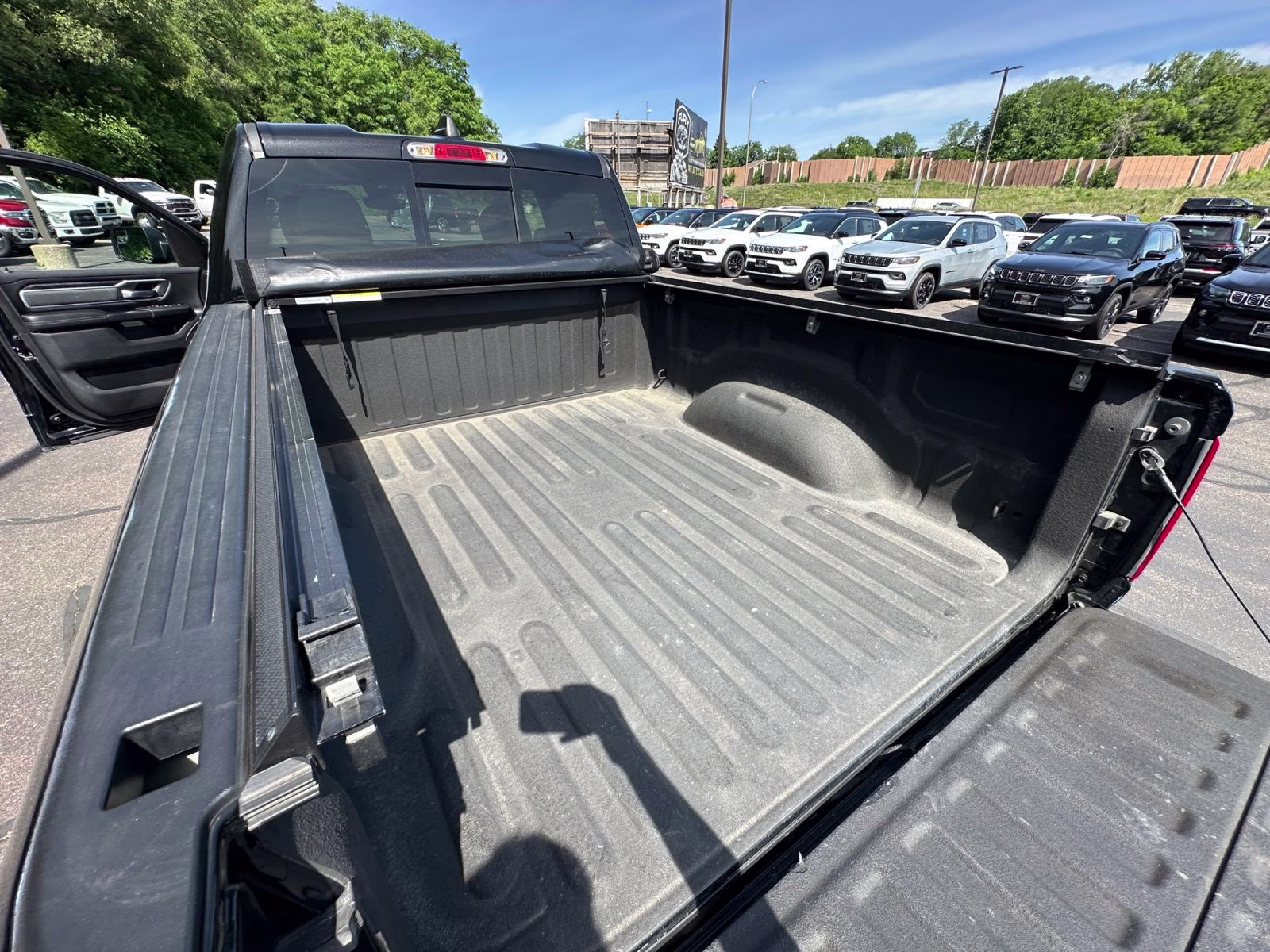2021 Diamond Black Crystal Pearlcoat Ram 1500 Big Horn/Lone Star 4X4 Truck