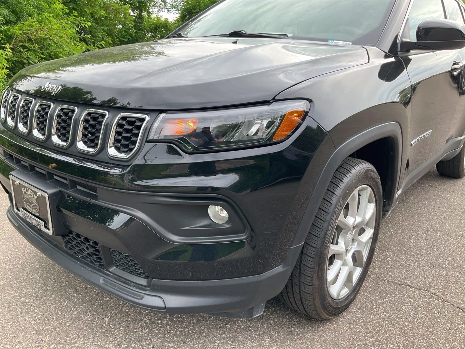 2024 Diamond Black Crystal Pearlcoat Jeep Compass Latitude Lux 4X4 SUV