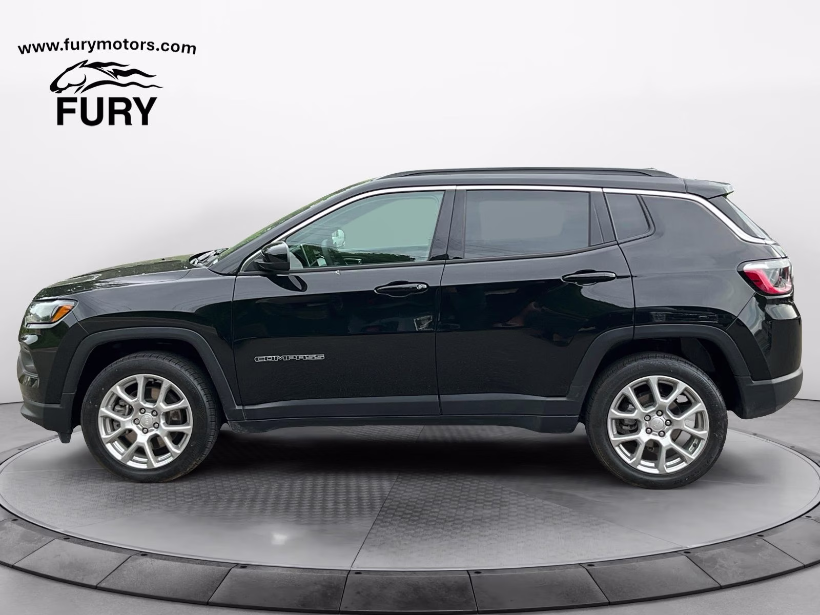 2024 Diamond Black Crystal Pearlcoat Jeep Compass Latitude Lux 4X4 SUV