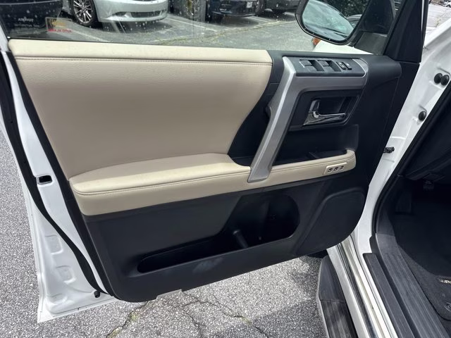 2019 Blizzard Pearl Toyota 4Runner SR5 2WD RWD SUV