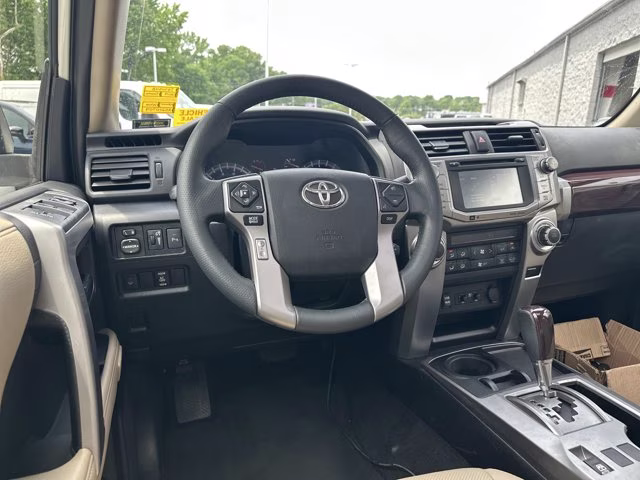 2019 Blizzard Pearl Toyota 4Runner SR5 2WD RWD SUV