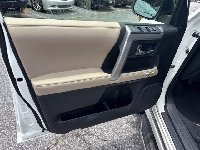 2019 Blizzard Pearl Toyota 4Runner SR5 2WD RWD SUV