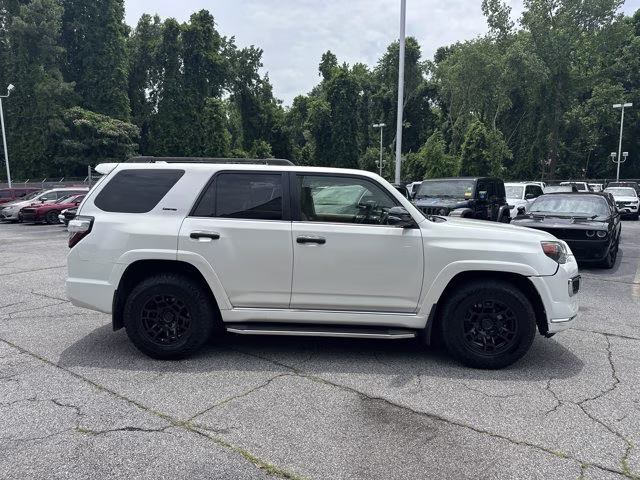 2019 Blizzard Pearl Toyota 4Runner SR5 2WD RWD SUV