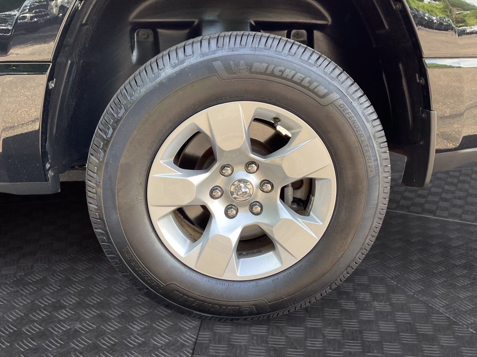 2021 Diamond Black Crystal Pearlcoat Ram 1500 Big Horn/Lone Star 4X4 Truck