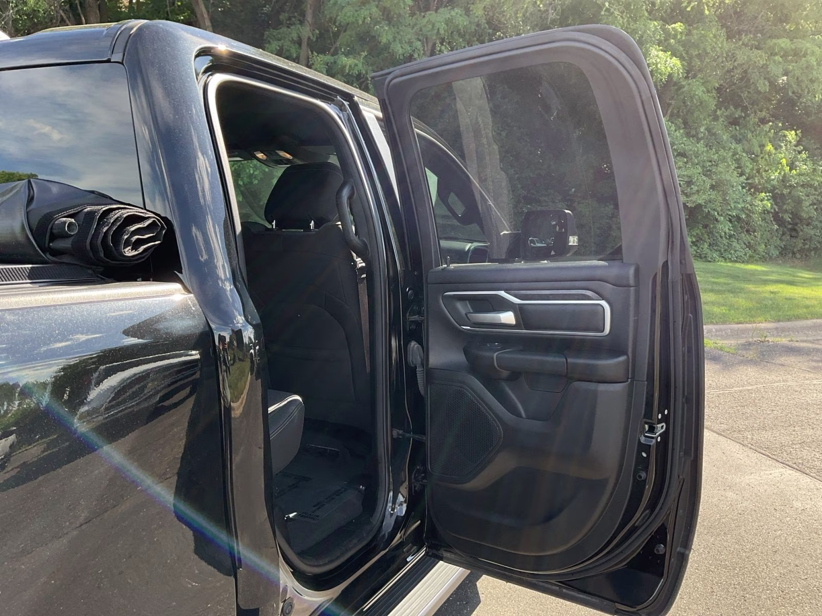 2021 Diamond Black Crystal Pearlcoat Ram 1500 Big Horn/Lone Star 4X4 Truck
