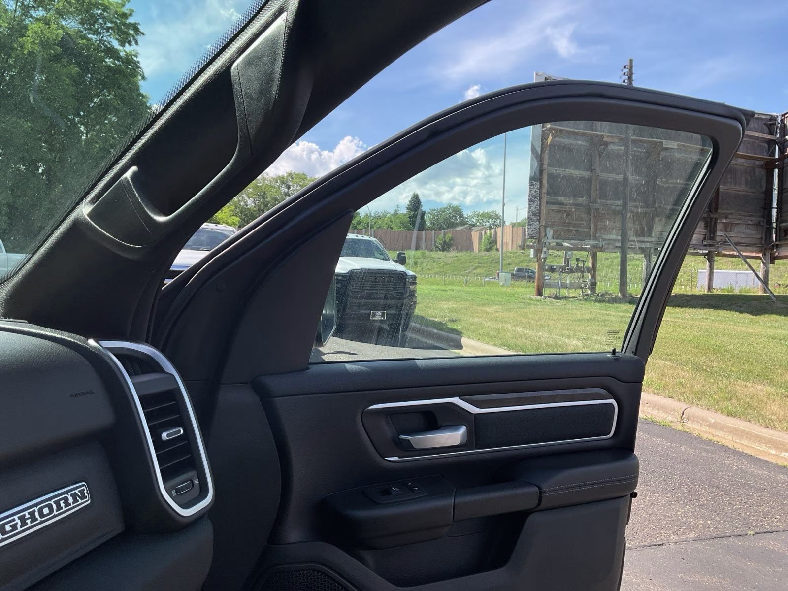 2021 Diamond Black Crystal Pearlcoat Ram 1500 Big Horn/Lone Star 4X4 Truck