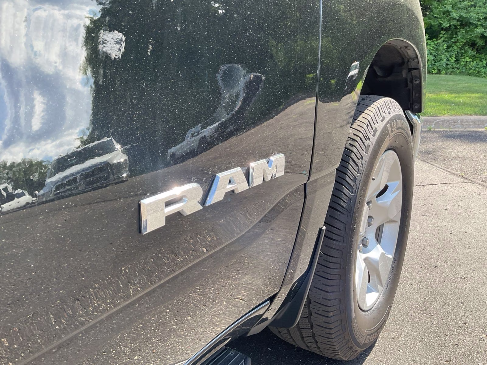 2021 Diamond Black Crystal Pearlcoat Ram 1500 Big Horn/Lone Star 4X4 Truck