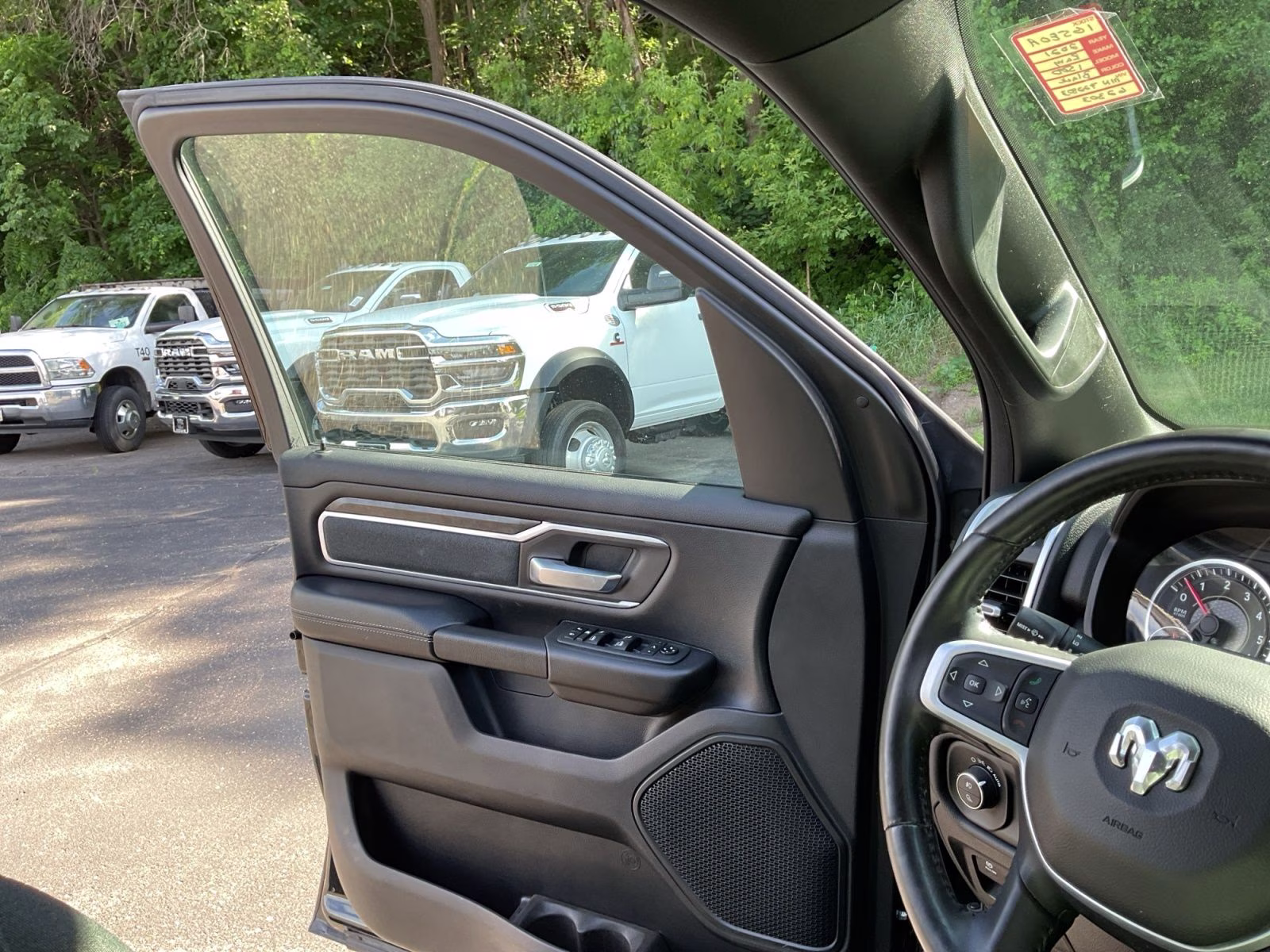 2021 Diamond Black Crystal Pearlcoat Ram 1500 Big Horn/Lone Star 4X4 Truck