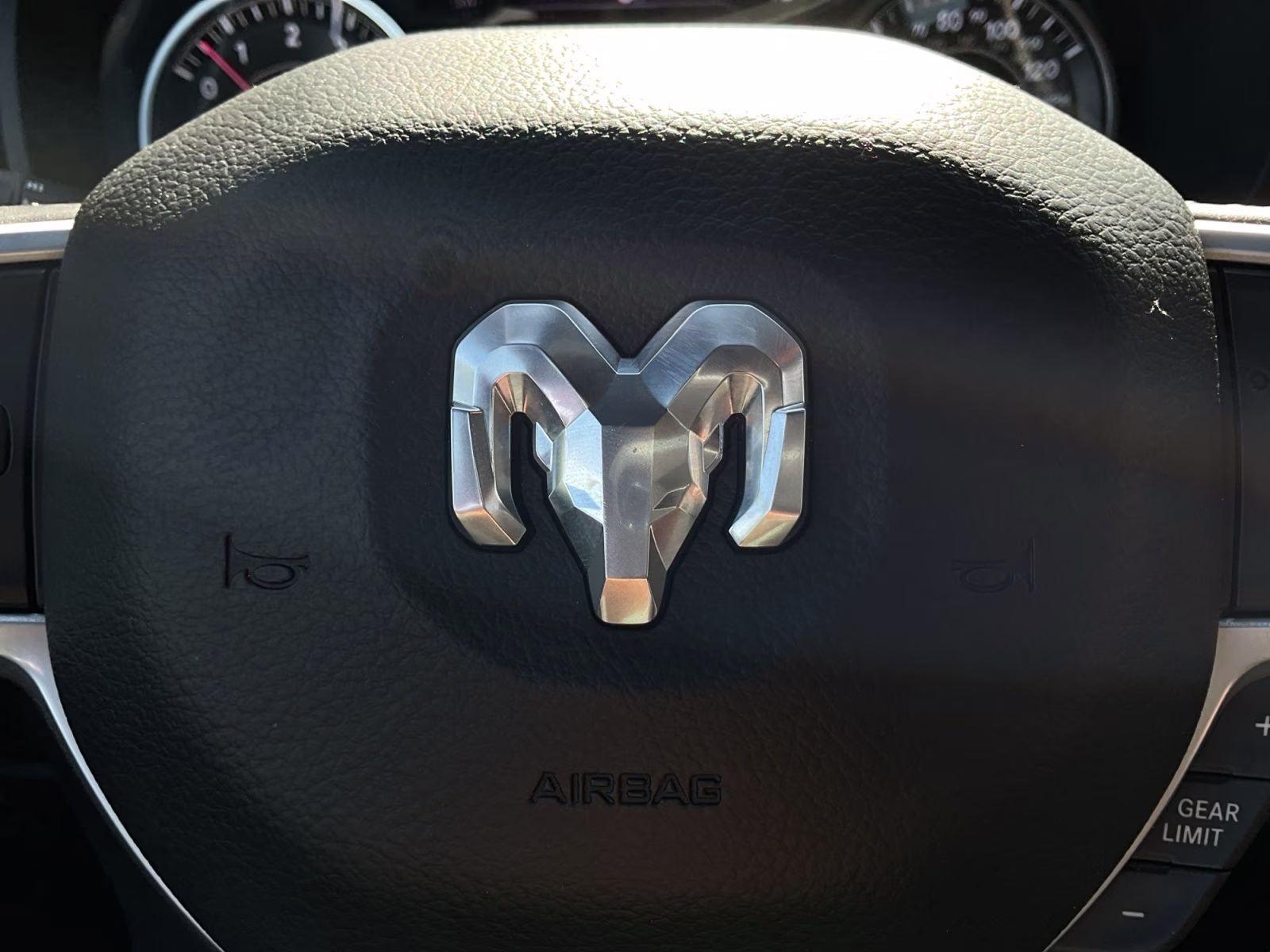 2021 Diamond Black Crystal Pearlcoat Ram 1500 Big Horn/Lone Star 4X4 Truck