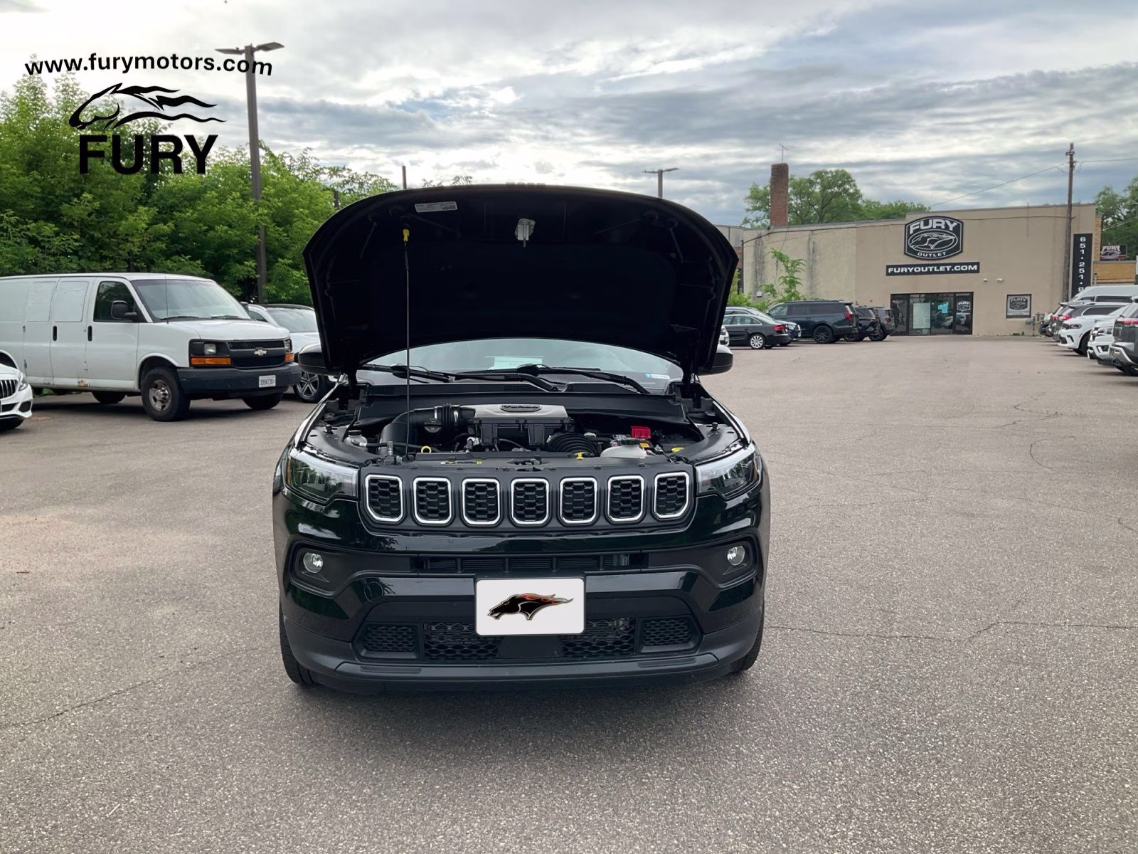 2024 Diamond Black Crystal Pearlcoat Jeep Compass Latitude Lux 4X4 SUV