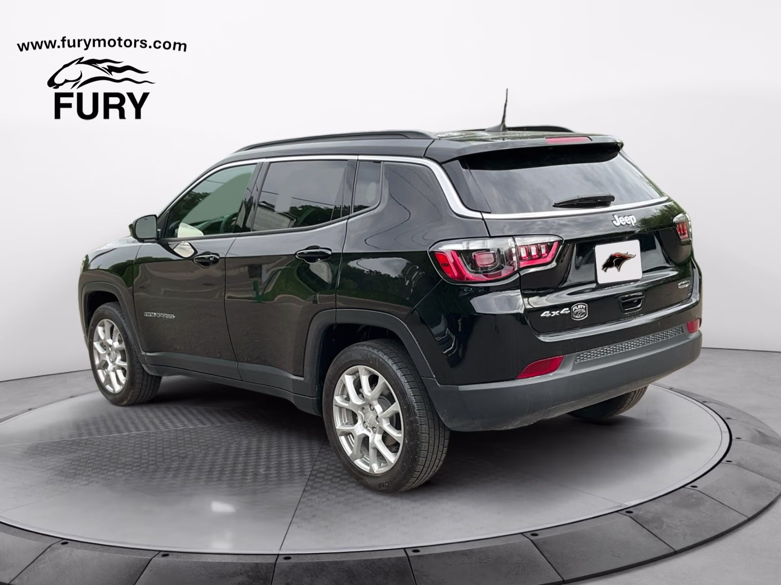 2024 Diamond Black Crystal Pearlcoat Jeep Compass Latitude Lux 4X4 SUV