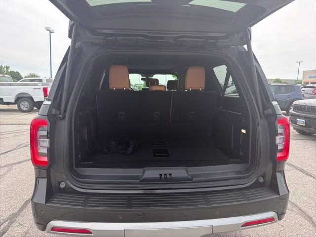 2022 Dark Matter Metallic Ford Expedition Max Platinum 4X4 SUV
