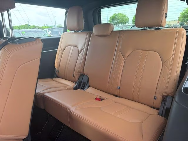 2022 Dark Matter Metallic Ford Expedition Max Platinum 4X4 SUV