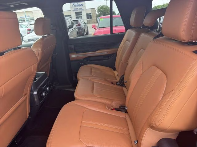 2022 Dark Matter Metallic Ford Expedition Max Platinum 4X4 SUV