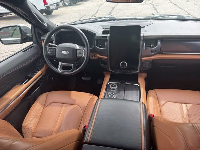 2022 Dark Matter Metallic Ford Expedition Max Platinum 4X4 SUV
