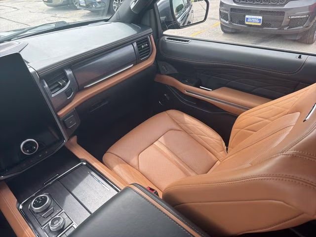 2022 Dark Matter Metallic Ford Expedition Max Platinum 4X4 SUV