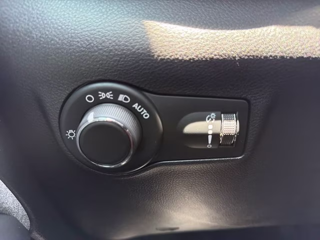 2023 Bright White Clearcoat Jeep Compass Sport 4X4 SUV